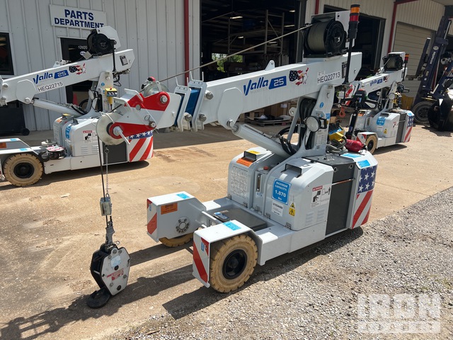 2020 Valla 25EL 1870 lb Pick-and-Carry Crane