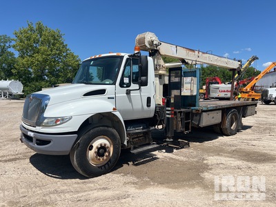National 400B 20000 lb Straight Boom on 2010 International 4400 SBA 4x2 Boom Truck