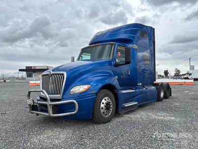 2020 International LT625 6x4 Cabeza Tractora Cabina Dormitorio