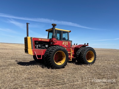 1983 Versatile 835 Articulated 4WD Tractor