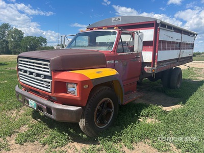 1981 Ford F600 4x2 Grain Truck (Inoperable)