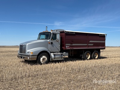 2005 International 9400i 6x4 穀物用トラック
