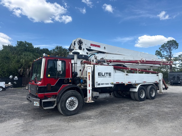 2004 Schwing 120/85 X 2500 250 39 m on 2005 Mack MR688S 6x4 Concrete Pump Truck