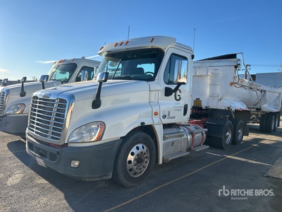2019 Freightliner Cascadia 125 6x4 Ciągnik siodłowy T/A z kabiną dzienną