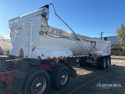 1984 Fruehauf DRXM230 30 ft T/A Remorque à benne basculante