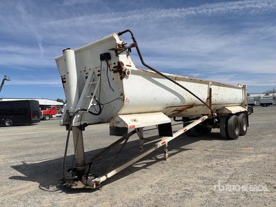 1972 Fruehauf 30ft T/A Tipping Trailer