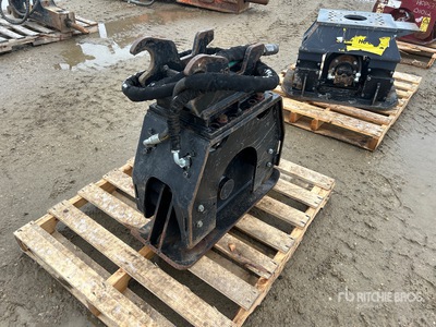 2014 Cat CVP16 12 in Hydraulic Compactadora de placa vibradora