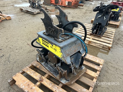 2012 Atlas Copco HC350 19 in Compactadora de placa vibradora