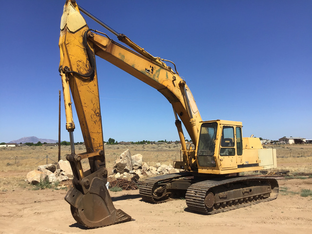 John Deere 792 Track Excavator