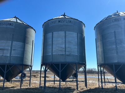 Chief Westland +/- 5500 bu 6 Ring Hopper Grain Bin