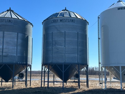 Chief Westland +/- 5500 bu 6 Ring Hopper Grain Bin
