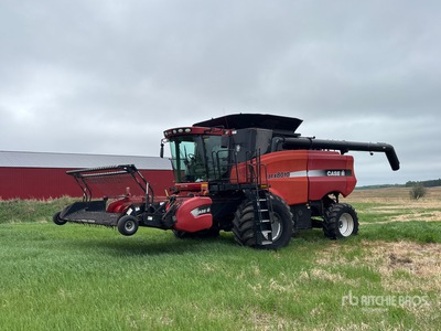 2004 Case IH 8010 Combine Harvester