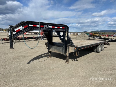 2013 PJ 25 ft T/A 19ft6in upper deck length 5ft6in beaver tail Remolque caja abierta
