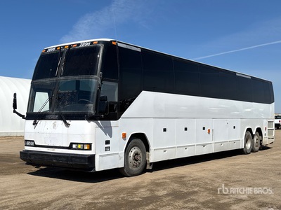 1999 Prevost H3-45 6x2 41-Seat Entraîneur