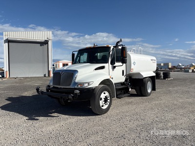 2019 International 4300 2000 gal 4x2 Water vrachtwagen