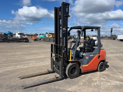 Toyota 32-8FG25 Forklift