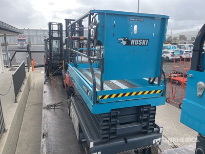 Huski Scissor Lift