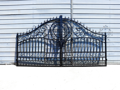 2026 Suihe NG-14Eu-1 14 ft Wrought Iron Bi-Parting Portail d'entrée (Unused)
