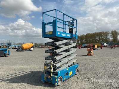 Genie GS3232 Electric Scissor Lift