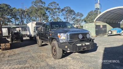 2014 Ford F-350 Lariat Super Duty 4x4 Dual Cab Pickup