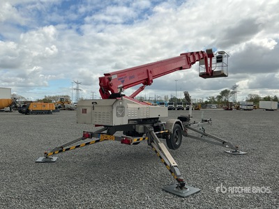 2014 Ommelift 2500EBD Towable Lift