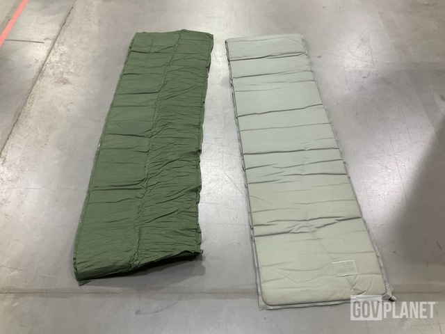 (90) Self-Inflating Sleeping Mats