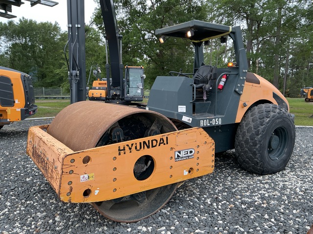 2018 Hyundai HR120C-9 Smooth Drum Compactor
