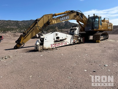 2005 John Deere 450C 油圧ショベル