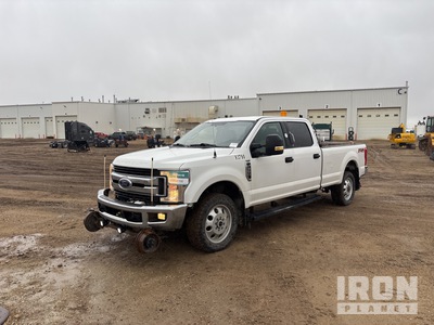 2019 Ford F250 XLT 4x4 Crew Cab بيك اب