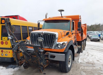 2018 International 7600 6x4 Camion à benne basculante D/E