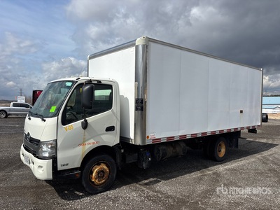 2017 Hino 195 4x2 Van Truck