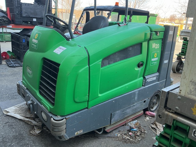 2016 Tennant M20 Ride-On Floor Scrubber