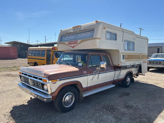 1977 Ford F-250 XLT 4x2 Extended Cab Pickup w/Vanguard P2F Truck Camper