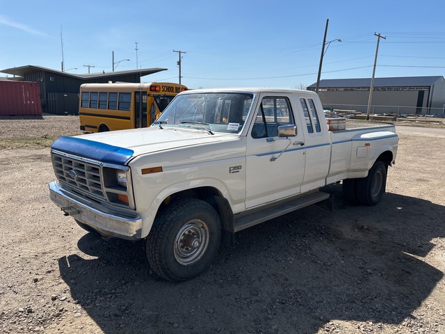 1985 Ford F-250 4x4 Extended Cab Pickup