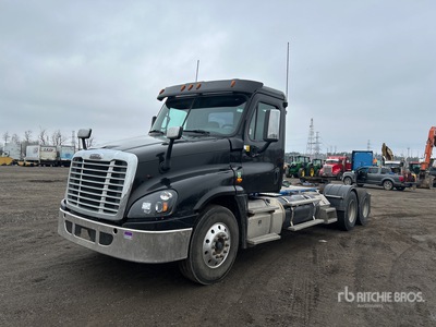 2016 Freightliner Cascadia 125 6x4 T/A Day Cab Truck Tractor
