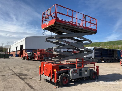 2015 Skyjack SJ9250 4x4 Diesel Scissor Lift