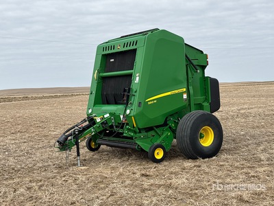 2020 John Deere 560M Presse à balles cylindriques