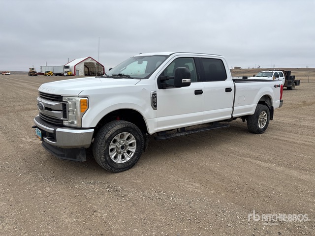 2017 Ford F-350 2017 Ford F-350 Xlt 4X4 Crew Cab Pickup