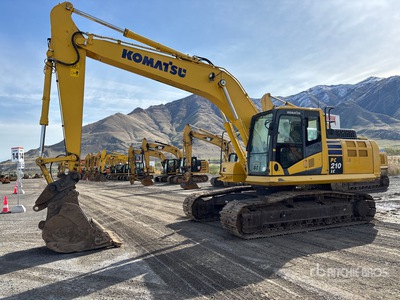 2018 Komatsu PC210LC-11 Tracked Excavator
