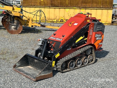2025 Ditch Witch SK800 Mini Compact Track Loader