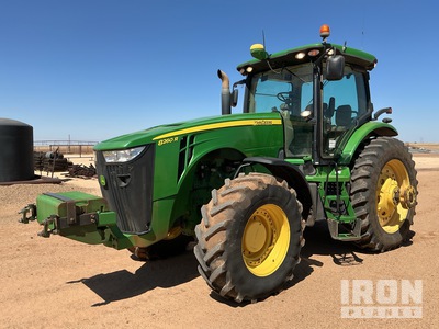 2013 John Deere 8260R 4WD-tractor