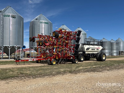 2010 Bourgault 5710 64 ft Air Drill