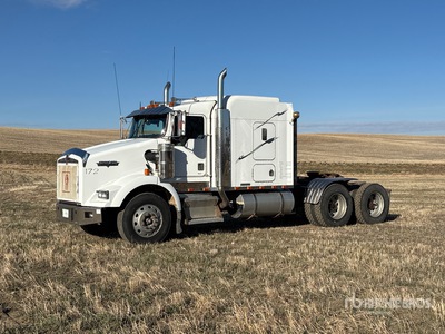 2001 Kenworth T800B 6x4 T/A Sleeper Truck Tractor