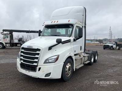 2020 Freightliner Cascadia 126 6x4 T/A Day Cab Truck Tractor