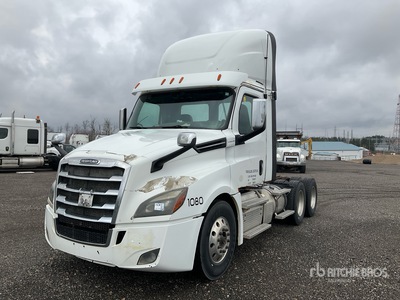 2018 Freightliner Cascadia 126 6x4 T/A Day Cab Truck Tractor