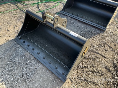 Trojan 35CL 42 in Cleanup Excavator Bucket - Fits 40mm Cat 303, 303.5, 304 Case, New Holland, Kobelco SK35 Deere/Hitachi 35D/G