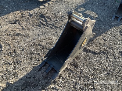 Trojan 50CL 12 in Digging Excavator Bucket - Fits 45mm Cat 305, 305.5 Komatsu PC45/50/55 Hyundai R55, Hitachi/Deere 50D/G Case, New Holland, Kobelco SK50 Bobcat E50/341/337
