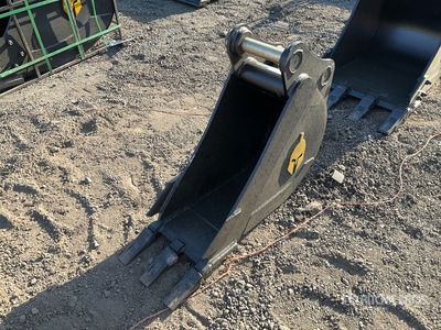 Trojan 50CL 12 in Digging Excavator Bucket - Fits 45mm Cat 305, 305.5 Komatsu PC45/50/55 Hyundai R55, Hitachi/Deere 50D/G Case, New Holland, Kobelco SK50 Bobcat E50/341/337