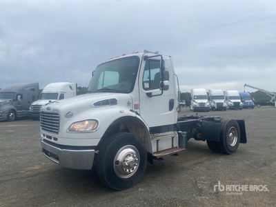2015 Freightliner M2 106 4x2 Cab & Chassis