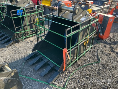 Trojan 200CL 36 in Digging Excavator Bucket - Fits 80mm Cat 320/321/323, Hyundai R210 Komatsu PC200/220, Deere160/200/225 Kobelco SK210, Case 210/225, Doosan DX225